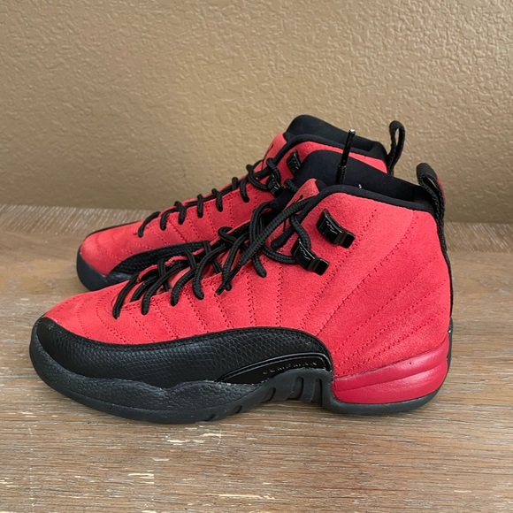 Air jordan retro 12 youth shoes - Picture 3 of 7